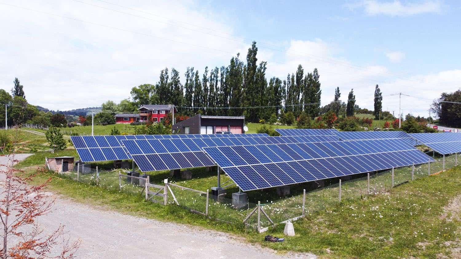 Proyecto de energía solar Hotel AWA