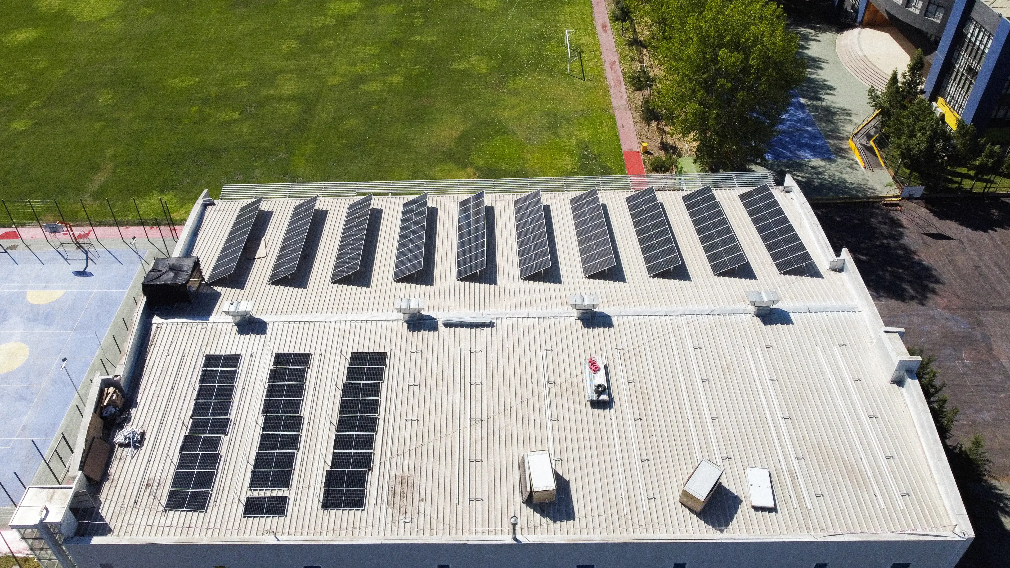 Instalación solar ISP School