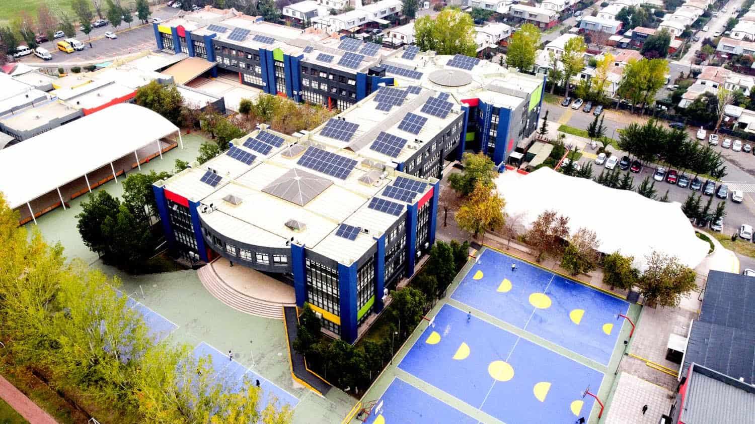 Proyecto de energía solar ISP School