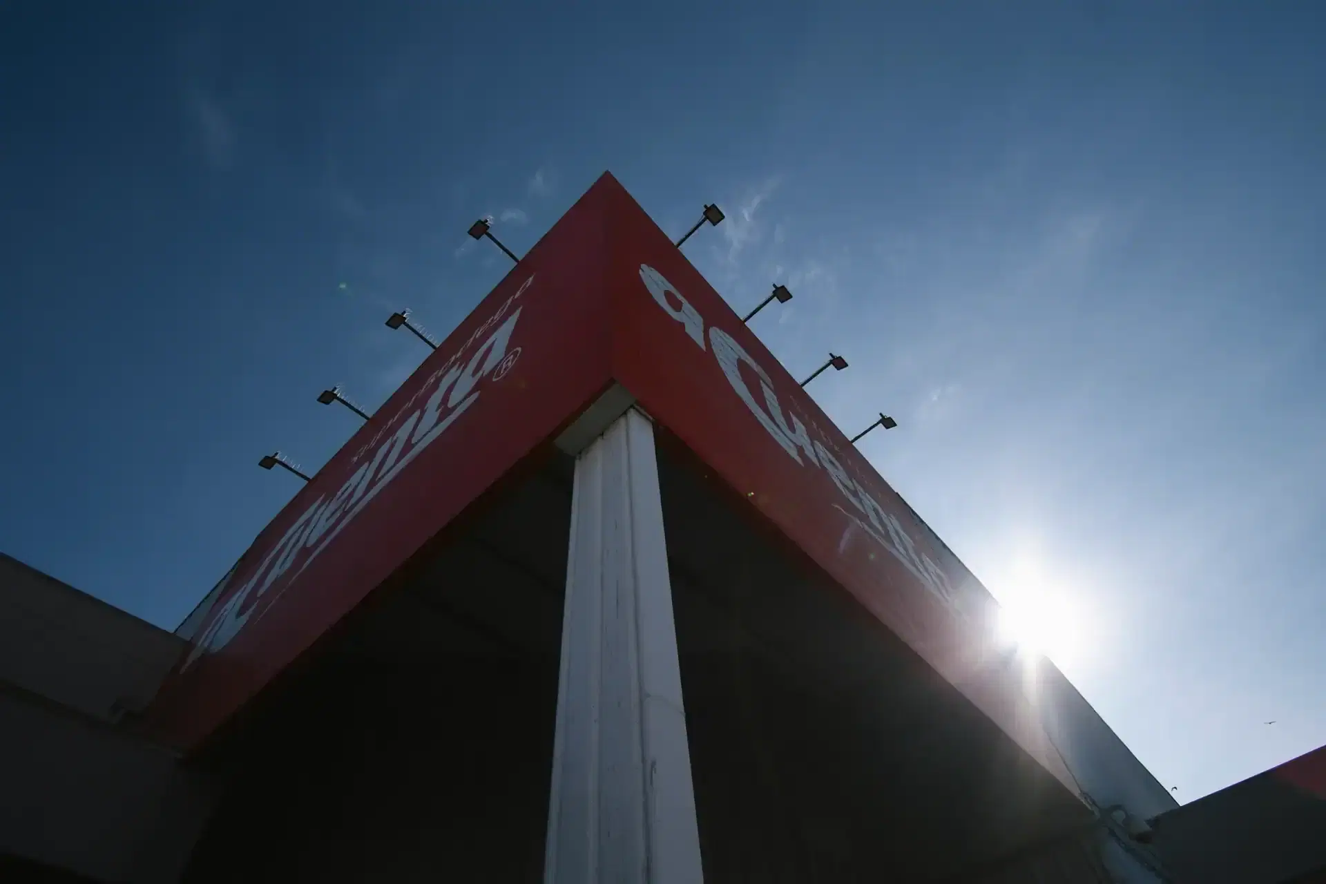 Instalación solar Supermercado Dabed
