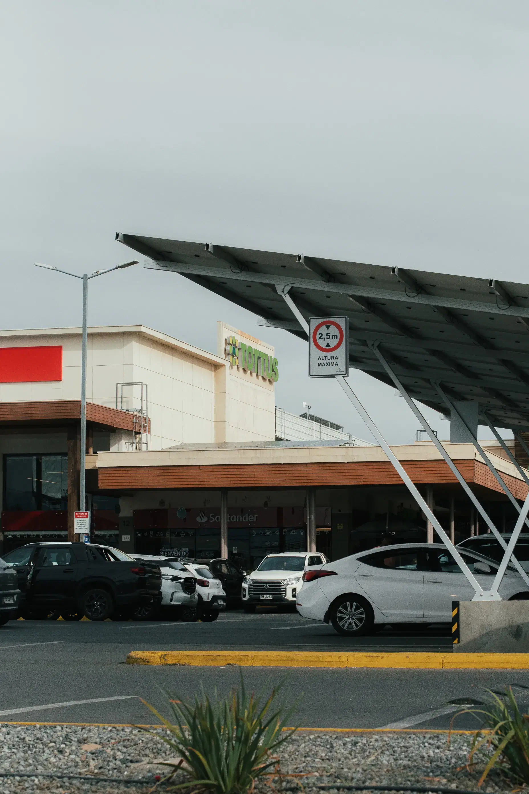 Instalación solar Tottus Machalí