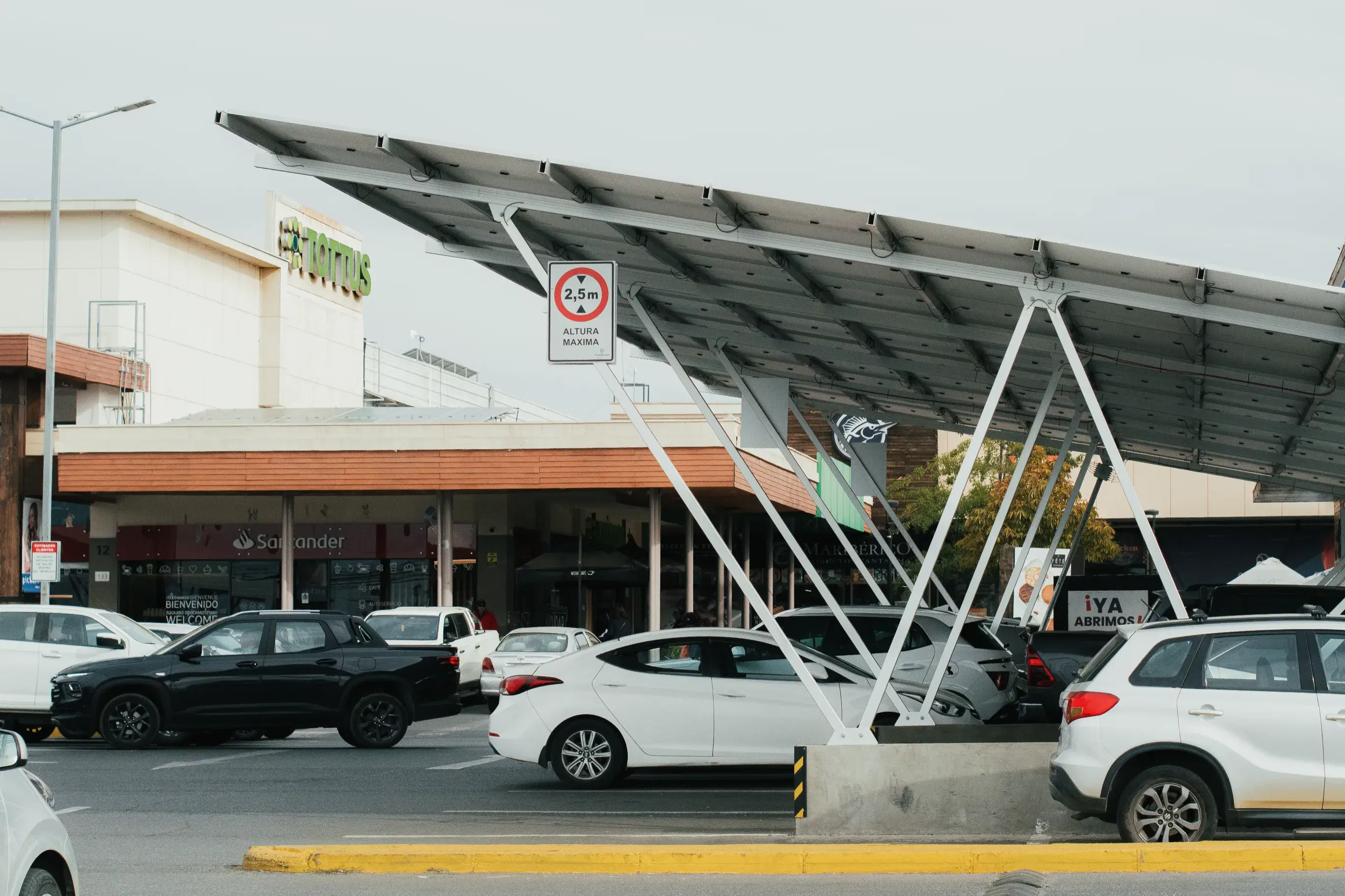 Instalación solar Tottus Machalí